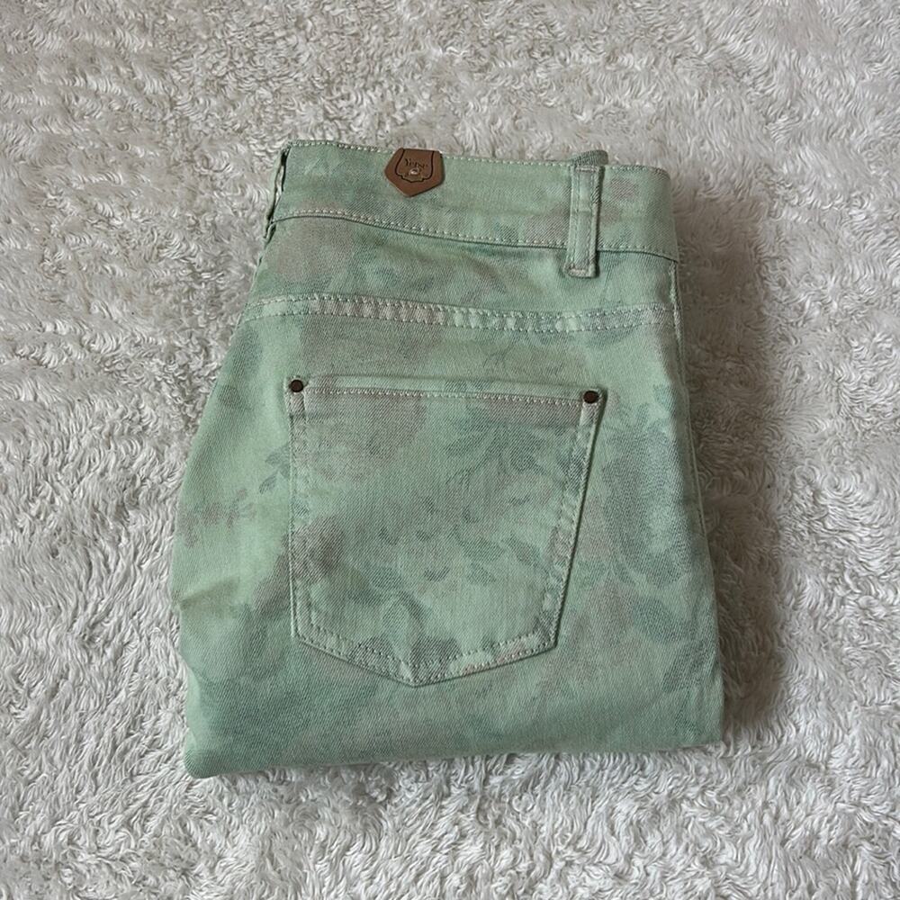 Yerse Junky mint green floral print low rise skinny jeans, NWT small or T1